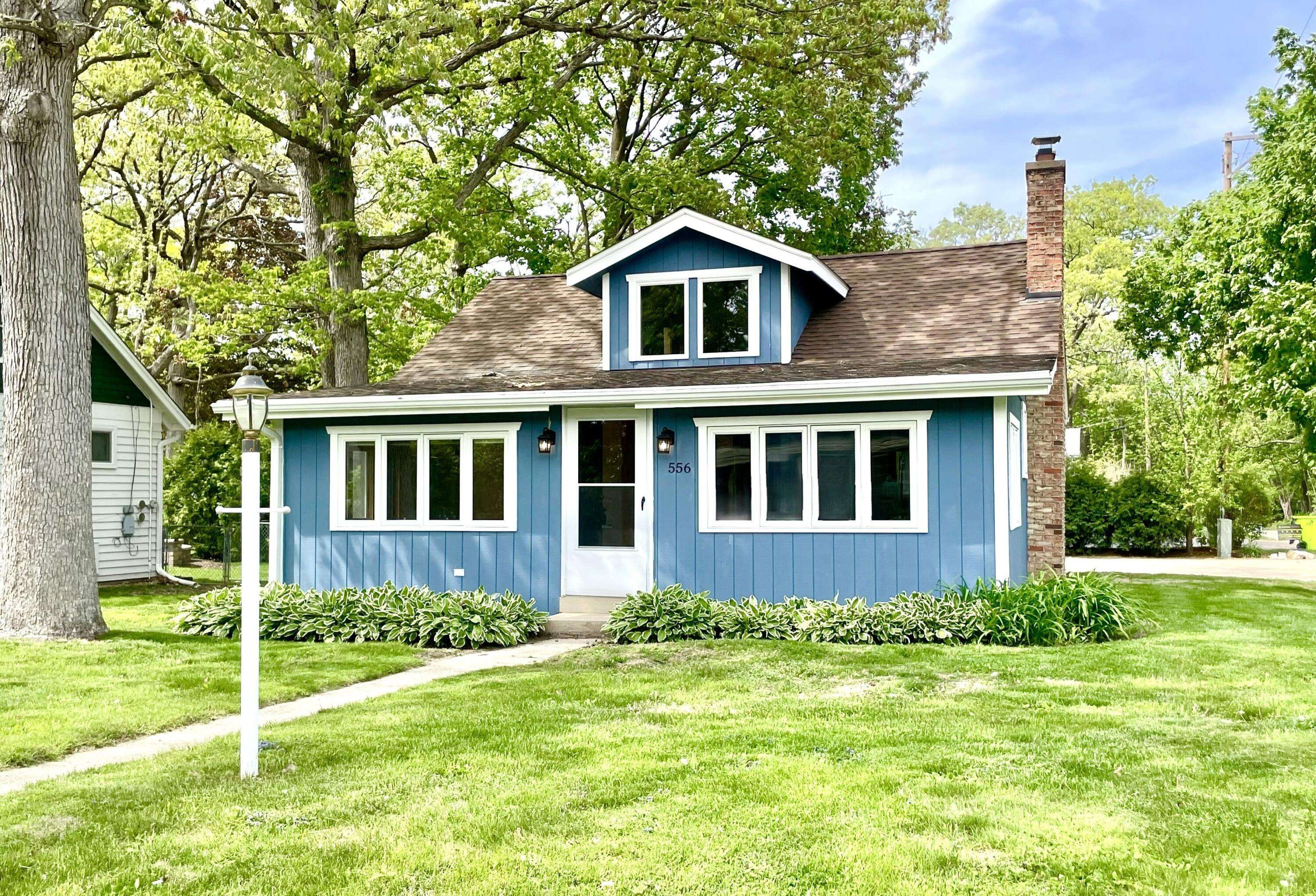 556 Highland Rd, Williams Bay, WI 53191