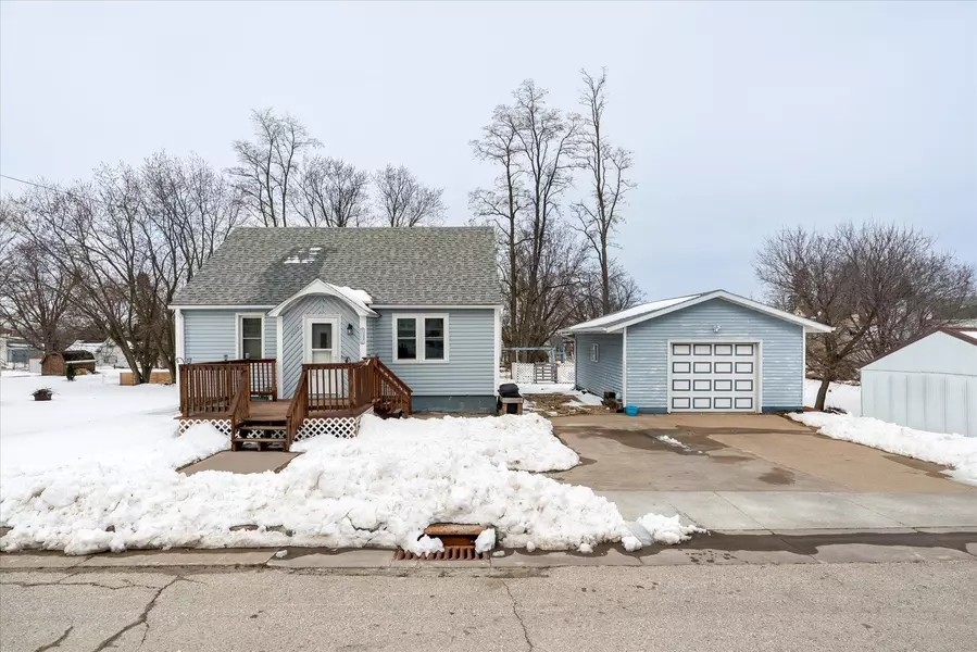 1117 Main St, Cashton, WI 54619