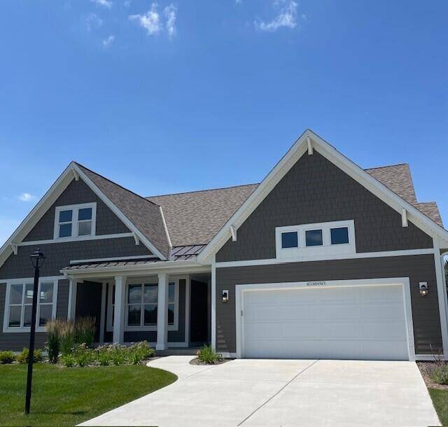 W214N4987 Casey Ct, Menomonee Falls, WI 53051