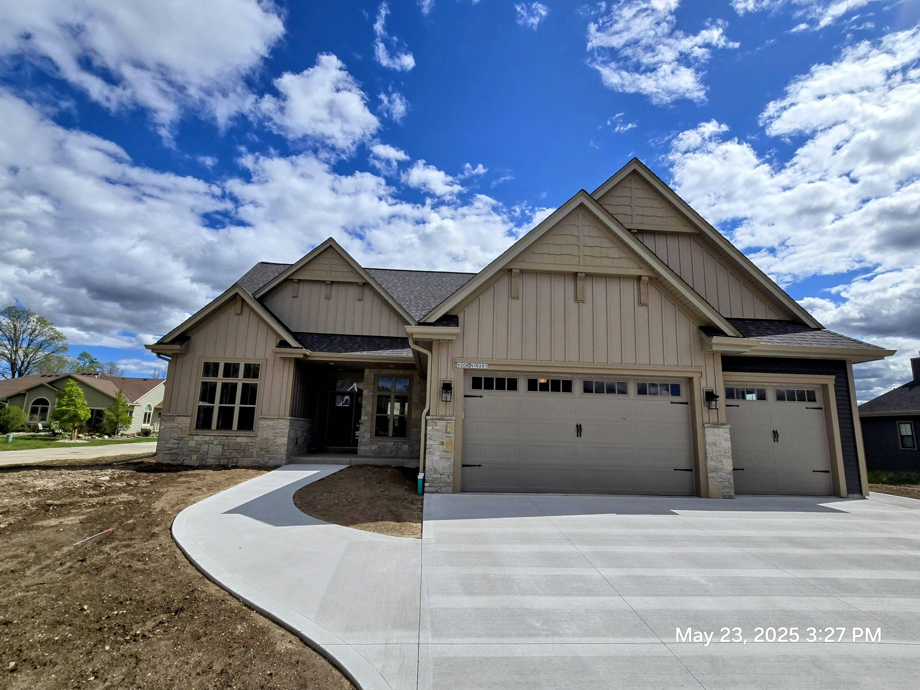 W208N16281 Renee Way, Jackson, WI 53037