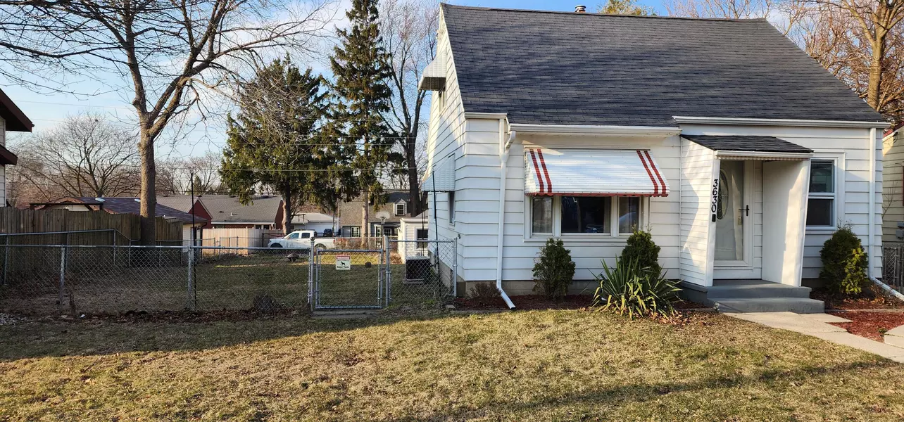 3630 E Whittaker Ave, Cudahy, WI 53110