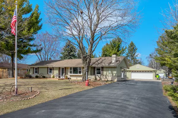 3368 Mount Ln, Richfield, WI 53033