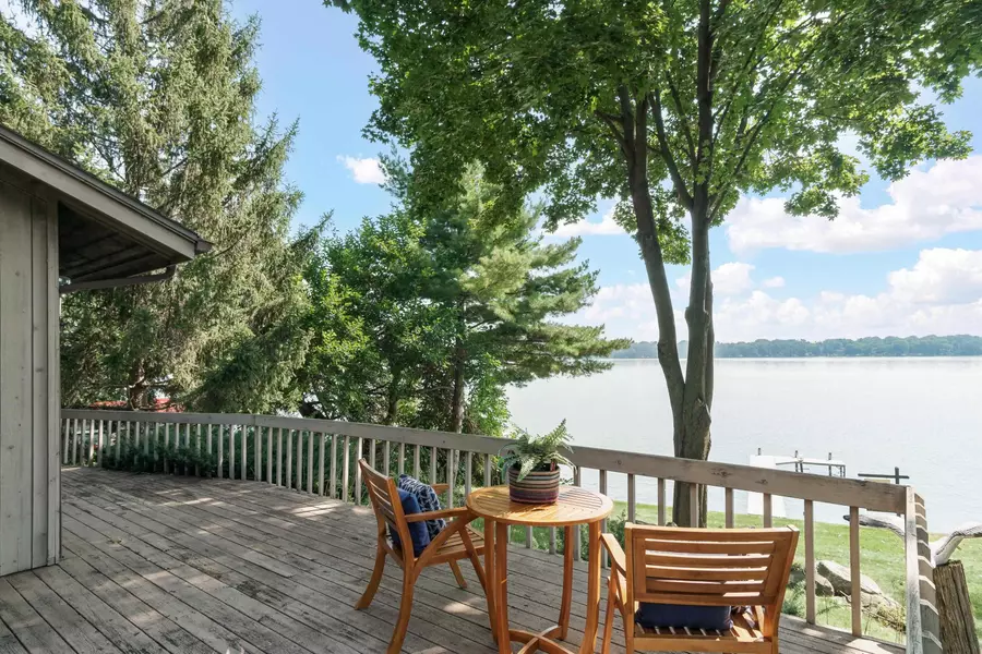 N6716 Lake Ln, Lake Mills, WI 53551