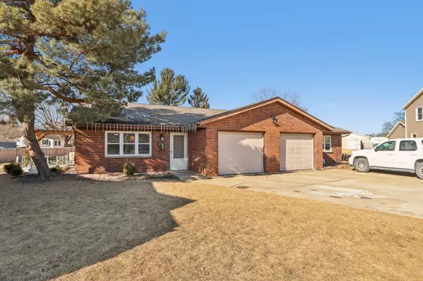 209 Misty Meadows Blvd Unit 211, Hartford, WI 53027