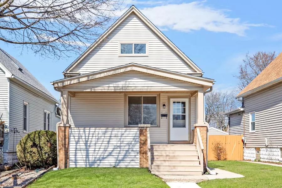 3718 E Pulaski Ave, Cudahy, WI 53110