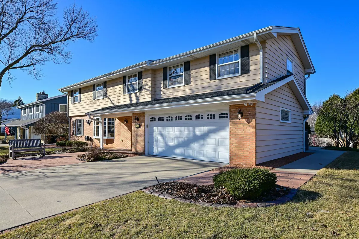Wauwatosa, WI 53222,12020 Meadow Ct