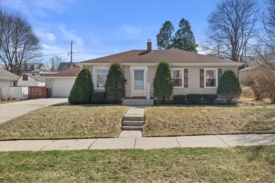 3517 E Lunham Ave, Cudahy, WI 53110