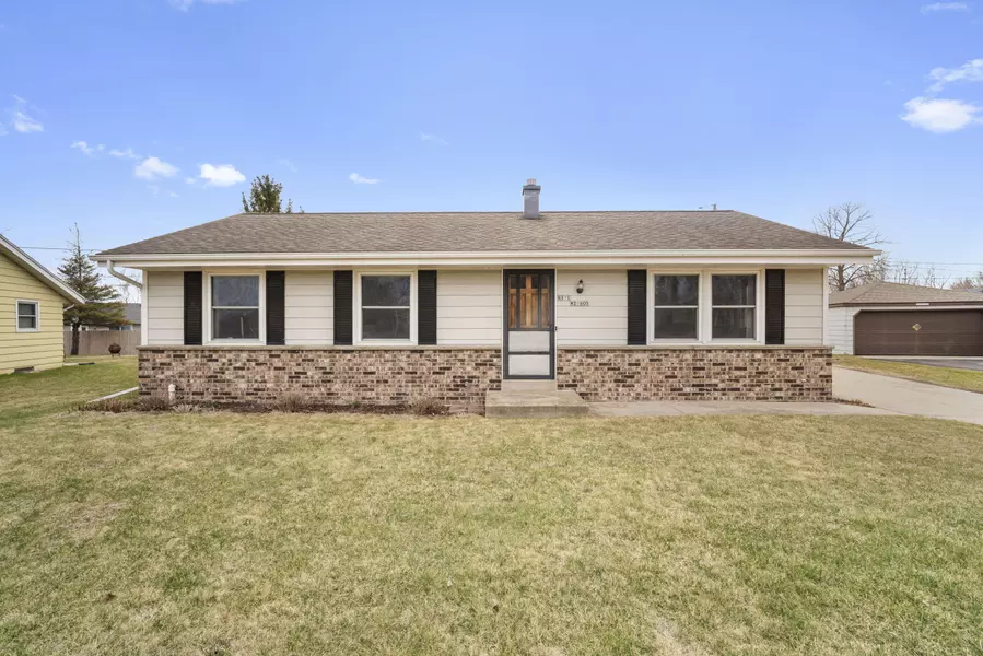 N171W20605 Ridge Rd, Jackson, WI 53037