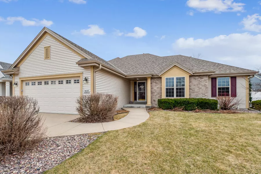 N173W20023 Creekside Dr, Jackson, WI 53037