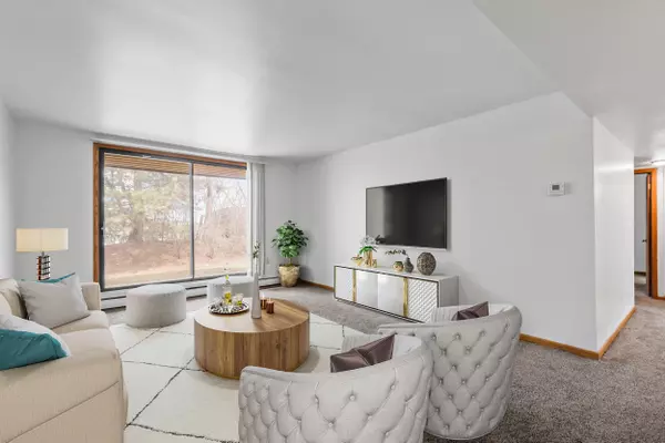8629 N Servite Dr Unit 105,  Milwaukee,  WI 53223