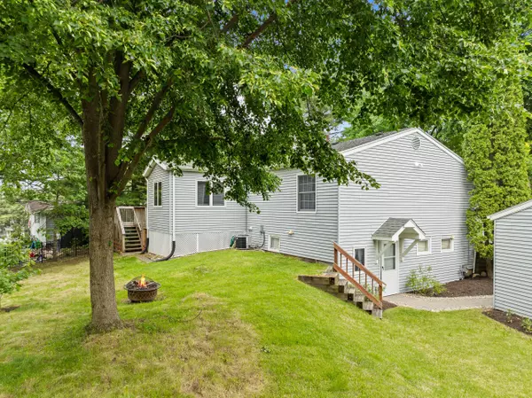 Fontana, WI 53125,438 Sylvan Dr