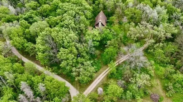 W1275 South Shore Dr, Palmyra, WI 53156