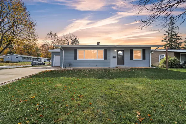 7201 Edgemont Ave, Greendale, WI 53129