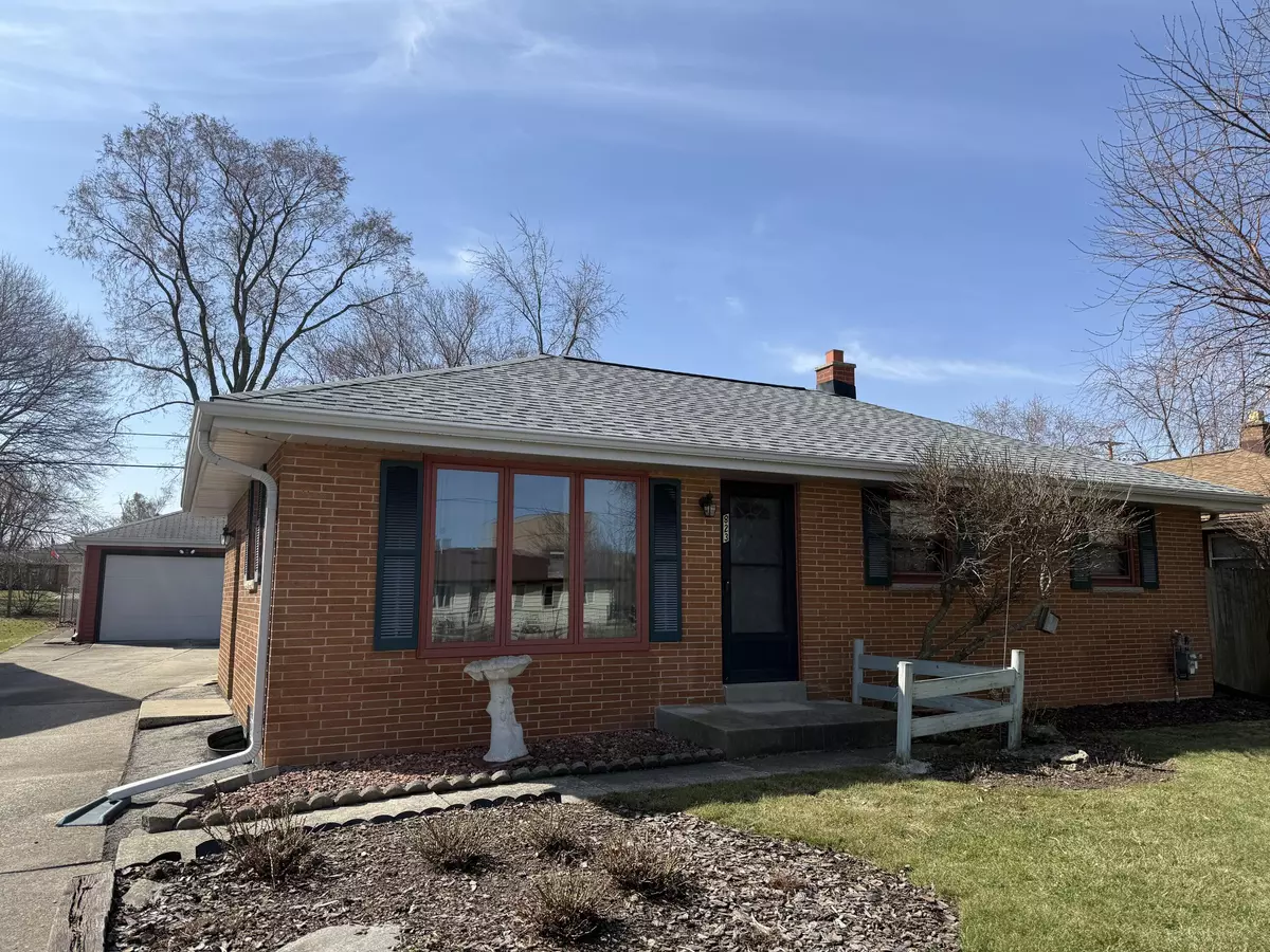 South Milwaukee, WI 53172,823 Drexel Blvd