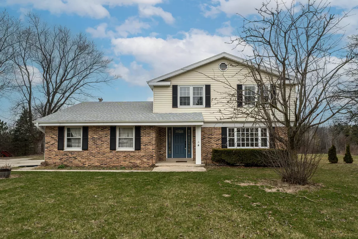 Cedarburg, WI 53012,195 Clover Ln