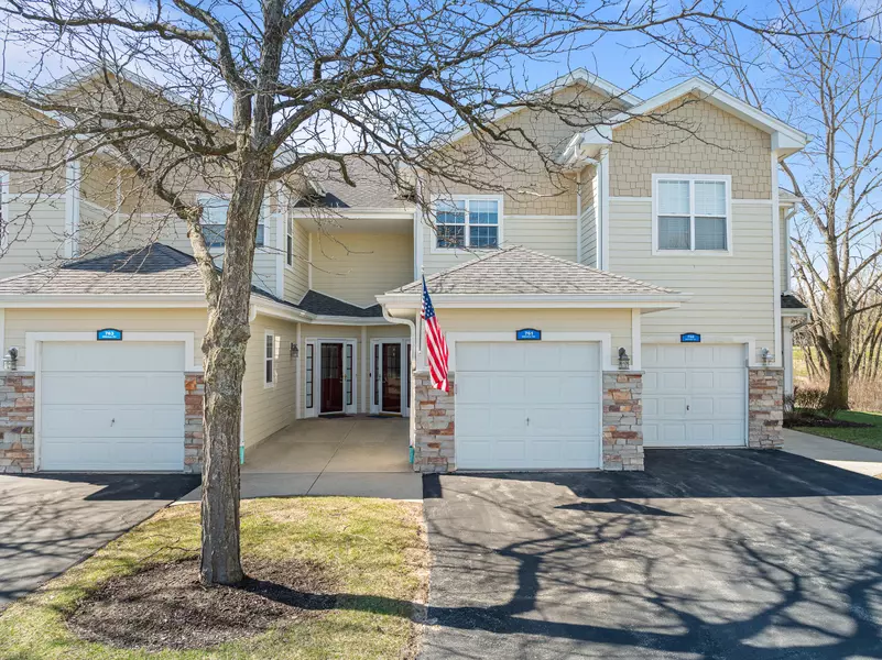 761 Hillview Cir Unit 46-61, Geneva, WI 53147