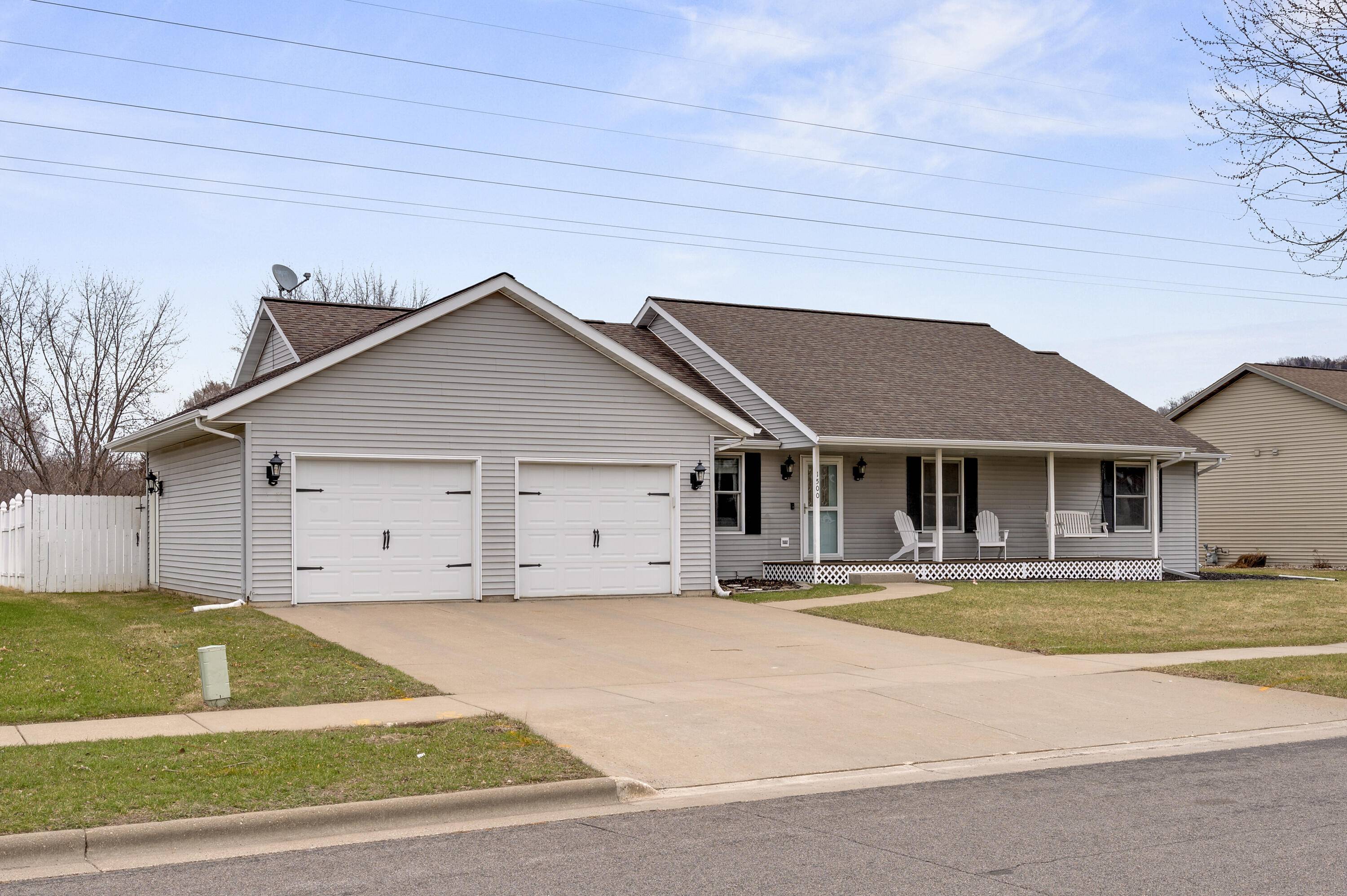 1500 Cliffview Ave, Onalaska, WI 54650