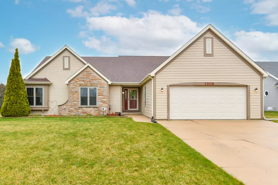 1208 Springfield Ln, Caledonia, WI 53402