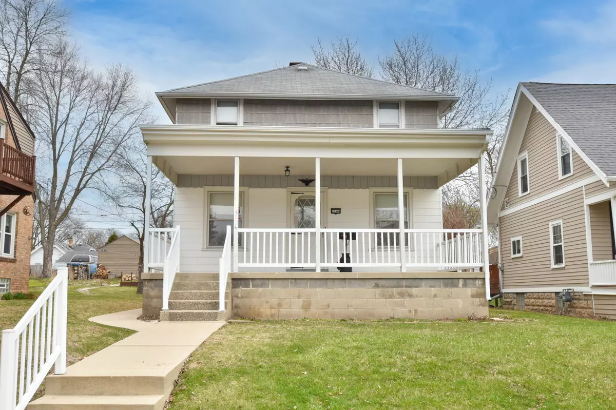 West Allis, WI 53219,2144 S 78th St