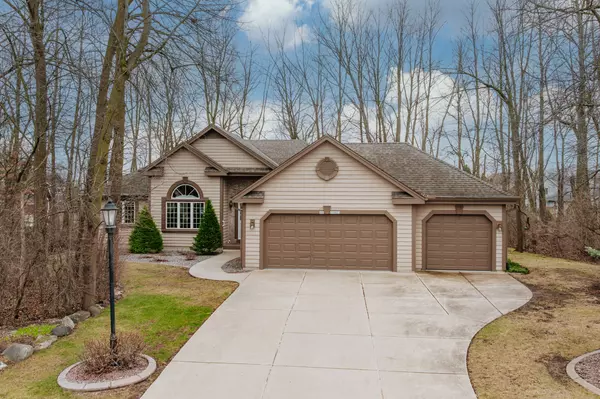 S85W19601 Colonial Ct, Muskego, WI 53150