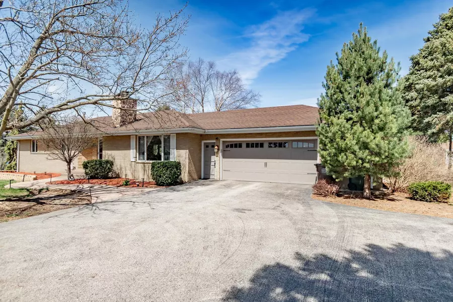 33710 98th St, Randall, WI 53181