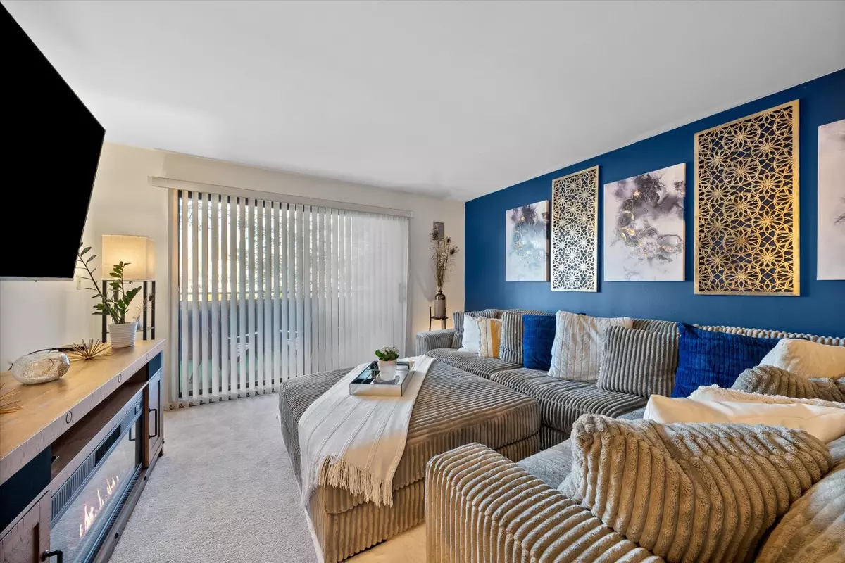 Glendale, WI 53209,7001 N Green Bay Ave Unit A