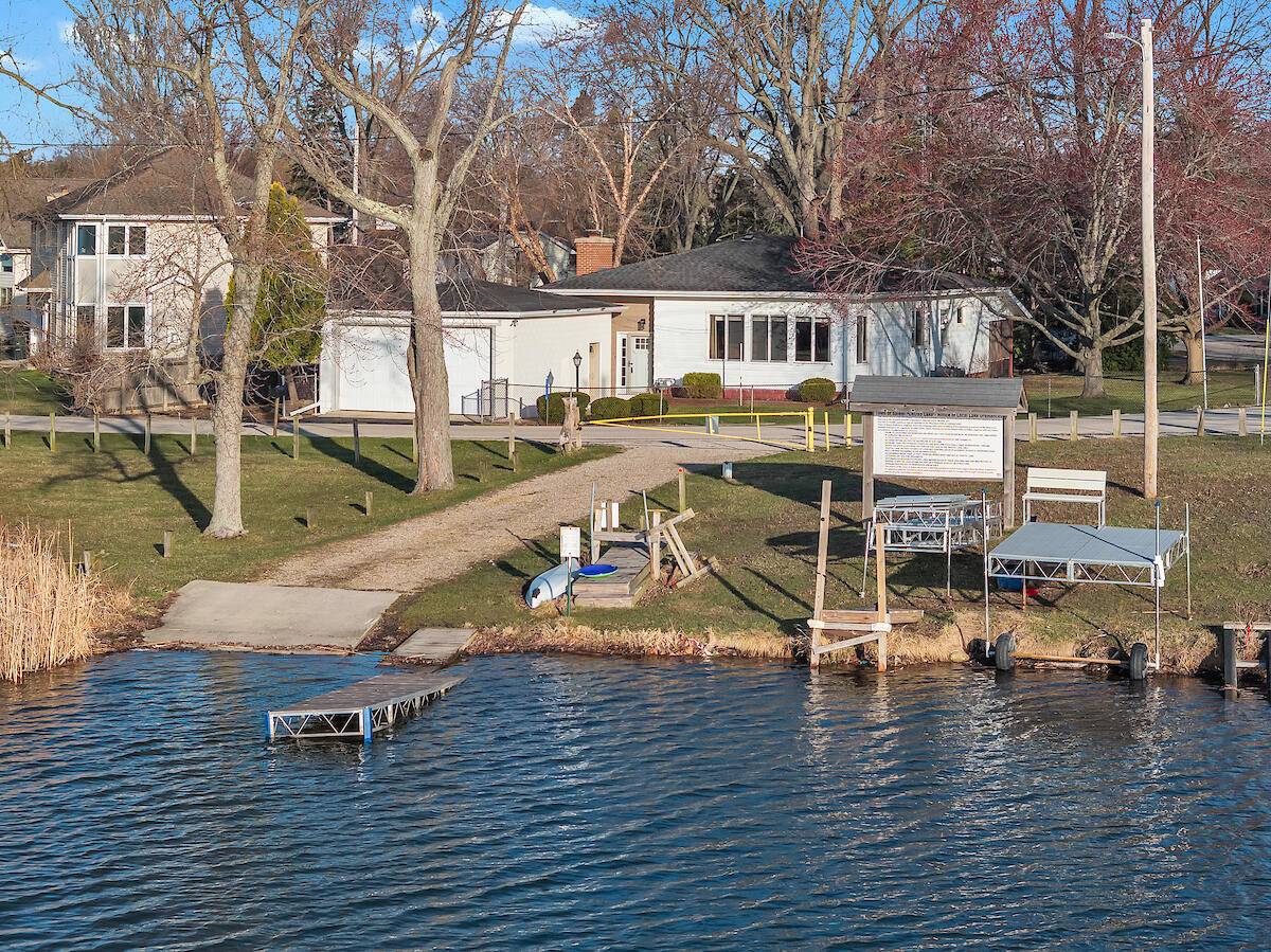 12606 234th Ave, Salem Lakes, WI 53179