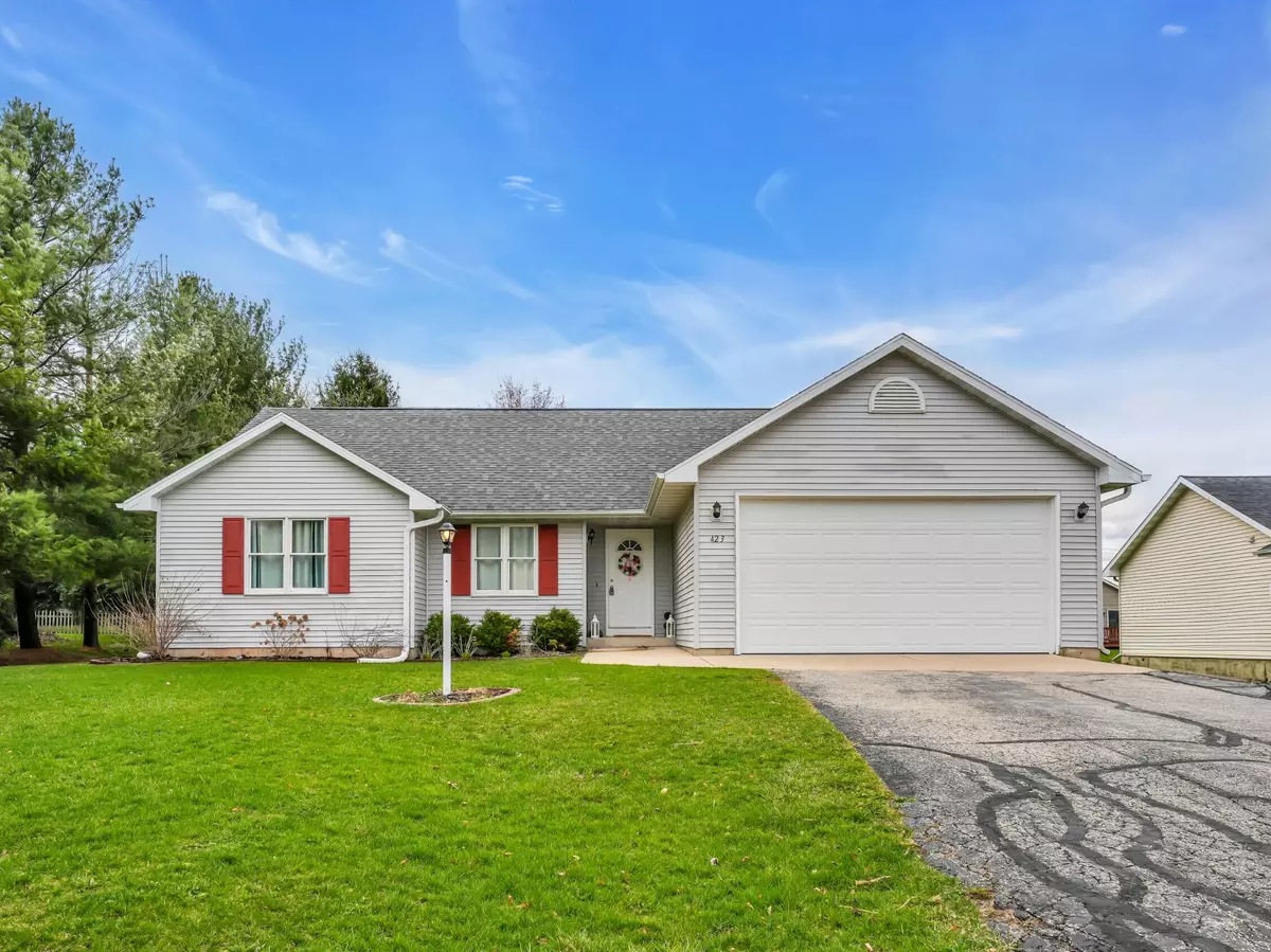 Darien, WI 53114,423 Oak Ridge Dr
