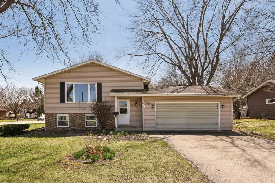 213 Robert St, Watertown, WI 53098