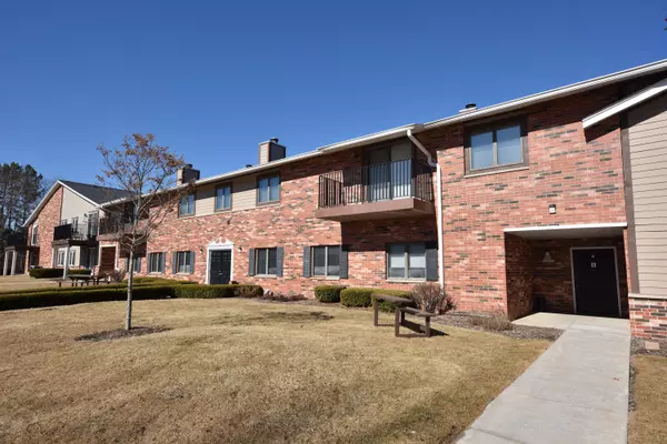 N84W15979 Menomonee Ave Unit 108, Menomonee Falls, WI 53051