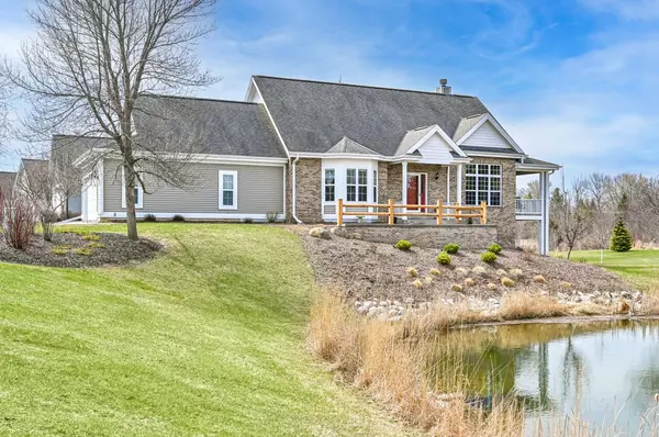 W178N5927 Timms Prairie Walk, Menomonee Falls, WI 53051