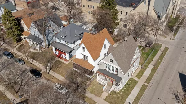 2206 N 36th St, Milwaukee, WI 53208