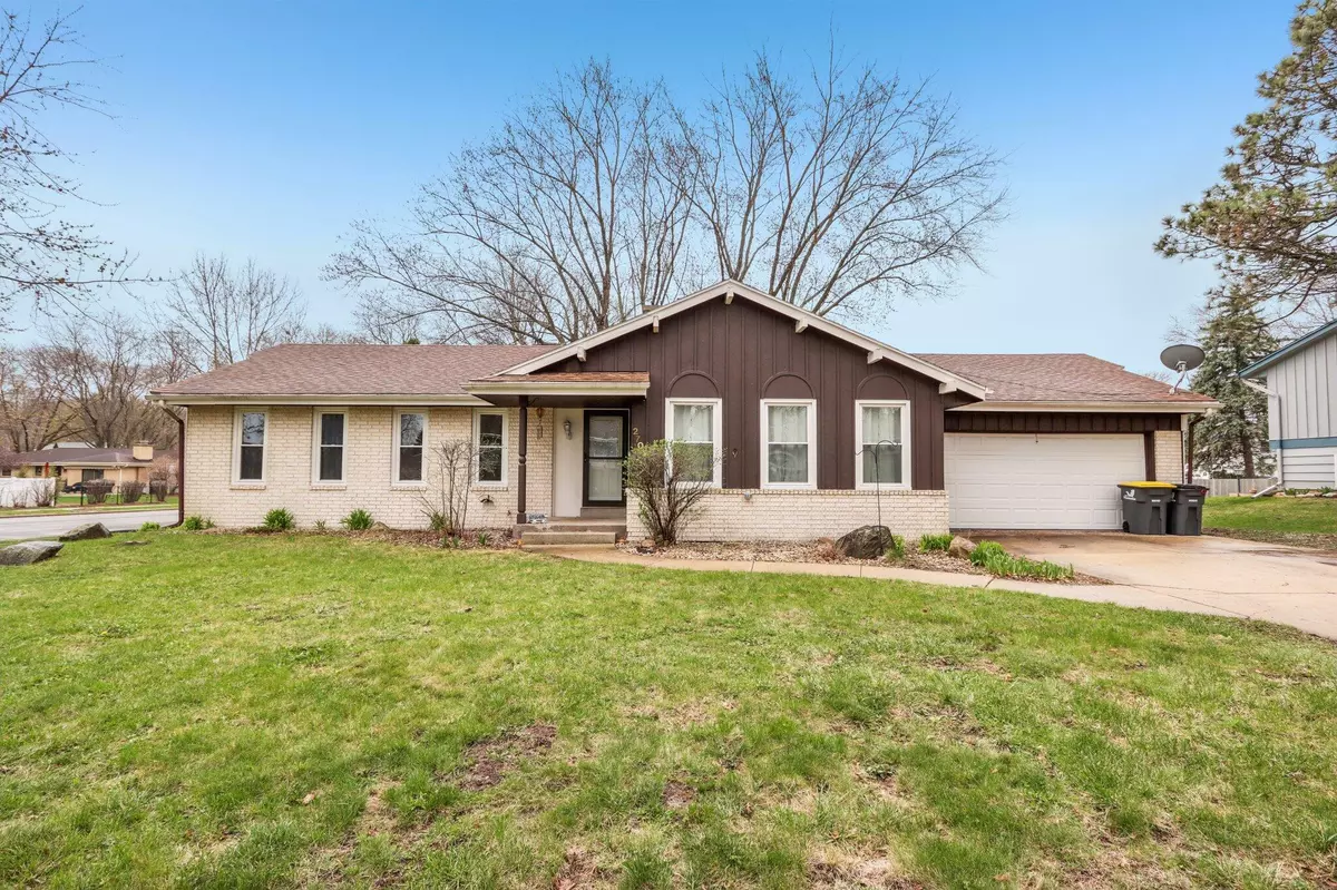 Waukesha, WI 53188,2701 Lander Ln