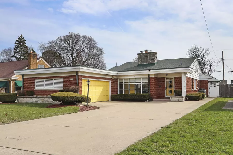 7709 3rd Ave, Kenosha, WI 53143