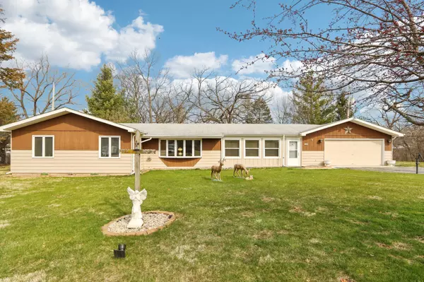 33606 Bohner Dr, Burlington, WI 53105