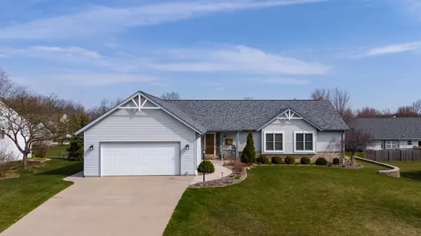4024 W Valley View Dr, Franklin, WI 53132