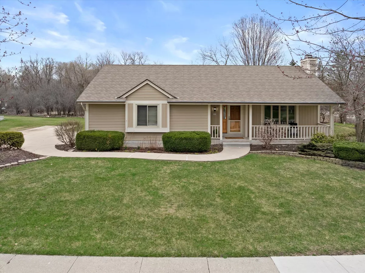 Waukesha, WI 53188,1019 S Comanche Ln