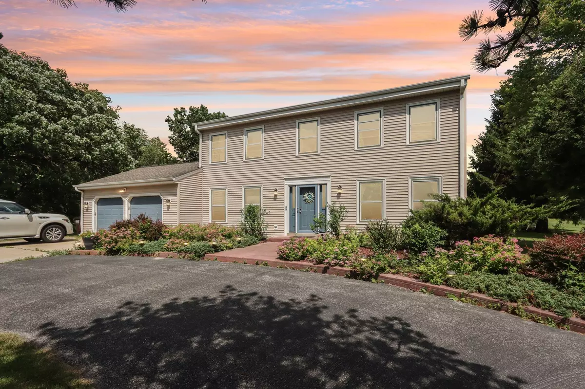 Genesee, WI 53118,W335S5022 Fox Hollow Dr