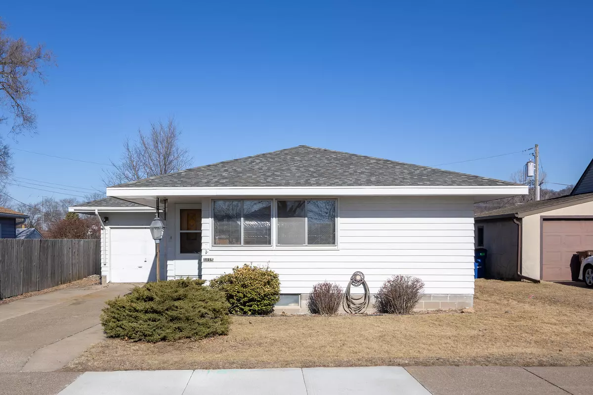 Onalaska, WI 54650,1115 Pierce St