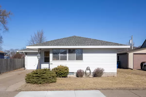 1115 Pierce St, Onalaska, WI 54650