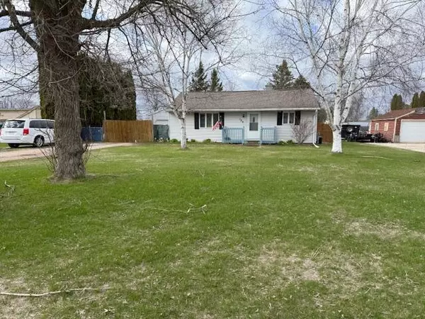 125 E Church St, Mishicot, WI 54228
