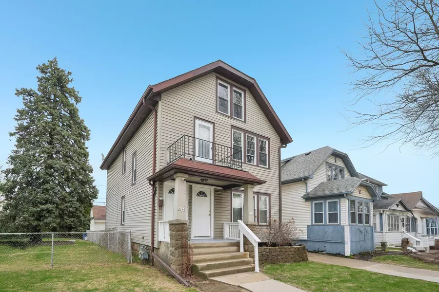 2160 S 84th St, West Allis, WI 53227