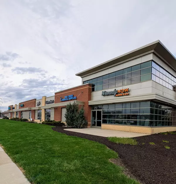 7001-7003 S Howell Ave Unit 7003, Oak Creek, WI 53154