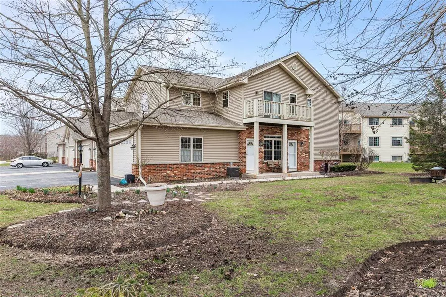 N170W19787 Willow Ridge Dr Unit 3205, Jackson, WI 53037