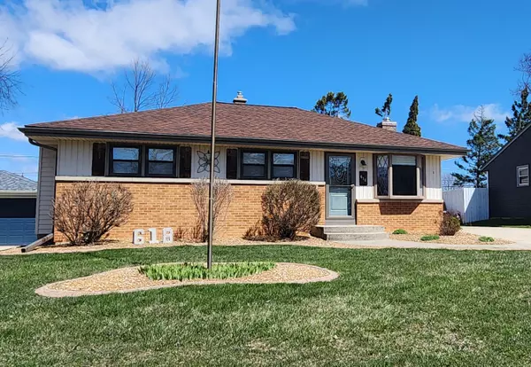 618 Clark Ave, South Milwaukee, WI 53172
