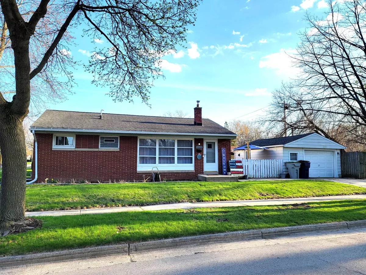 Milwaukee, WI 53220,5509 W Wilbur Ave