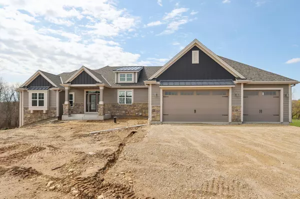 S94W22403 River Birch Ct, Big Bend, WI 53103