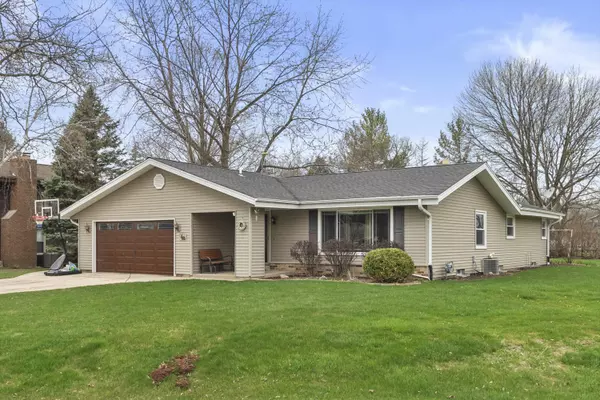 S69W13488 Hale Park Ct, Muskego, WI 53150