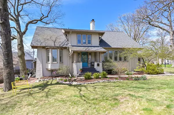 Whitefish Bay, WI 53217,5425 N Lake Dr