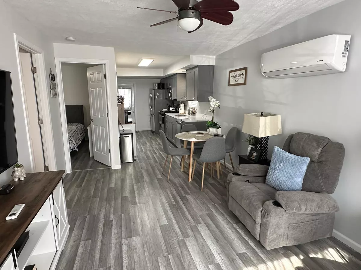 Salem Lakes, WI 53168,7535 Shorewood Dr